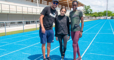 Pasión por el atletismo del entrenador Francisco Ayala, que está pasando unos días en La Rioja junto a sus atletas Sahily Diago y Viviana Aroche