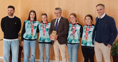 El Alcalde de Logroño recibe a las campeonas de España de Duatlón Contrarreloj por Talentos