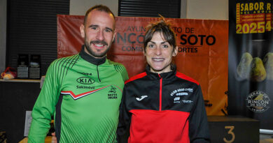 Andoni Acebedo y Esther Rodríguez, vencedores de la XI Carrera Nocturna de Rincón de Soto