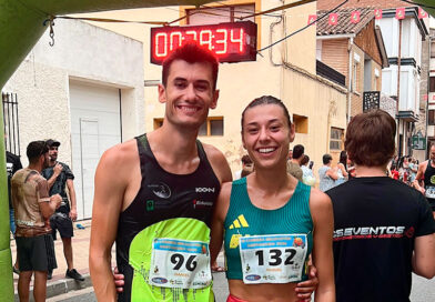 Daniel Ruales y Raquel Yécora, vecedores de la IX Carrera del Melocotón de Sartaguda